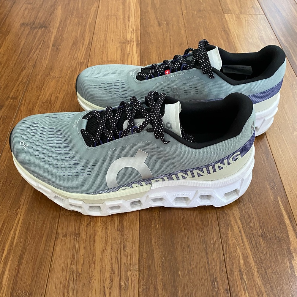 LIKE NEW, GREAT CONDITION RUNNING SHOES BY ON. TIEL CLOUDMONSTER 2. US Men’s 9.5
